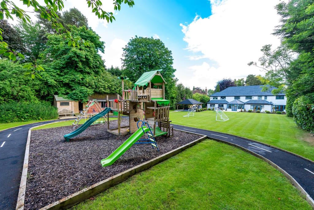 15554_869566_IMG_35_0000